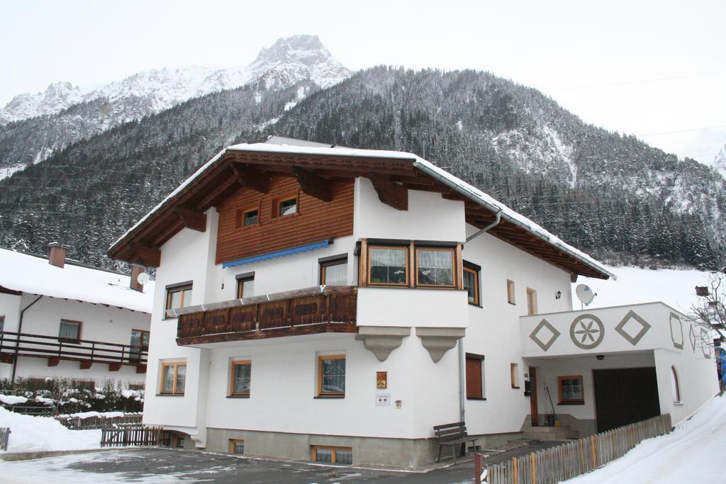 Apartmán Haus Schimpfoessl Flirsch Exteriér fotografie